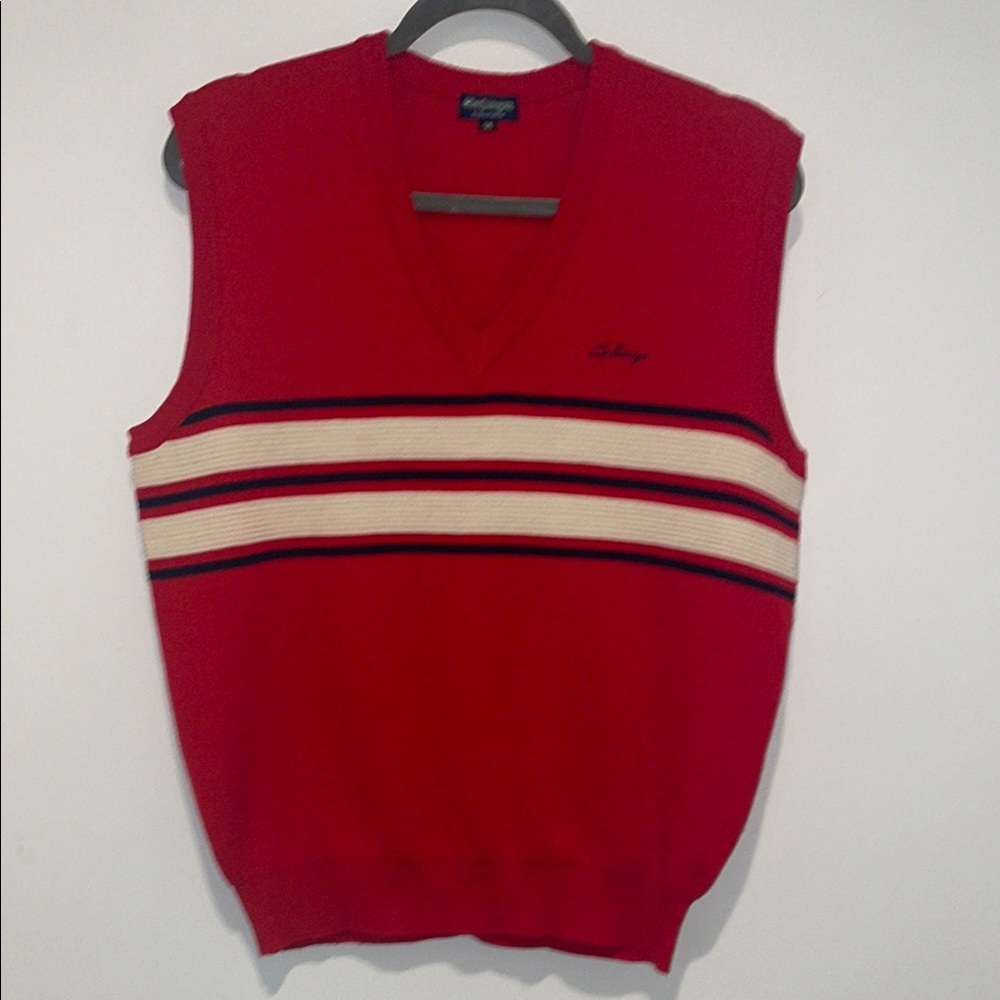 Vintage V Neck Vest Red Beige Blue EUC Vintage Condition